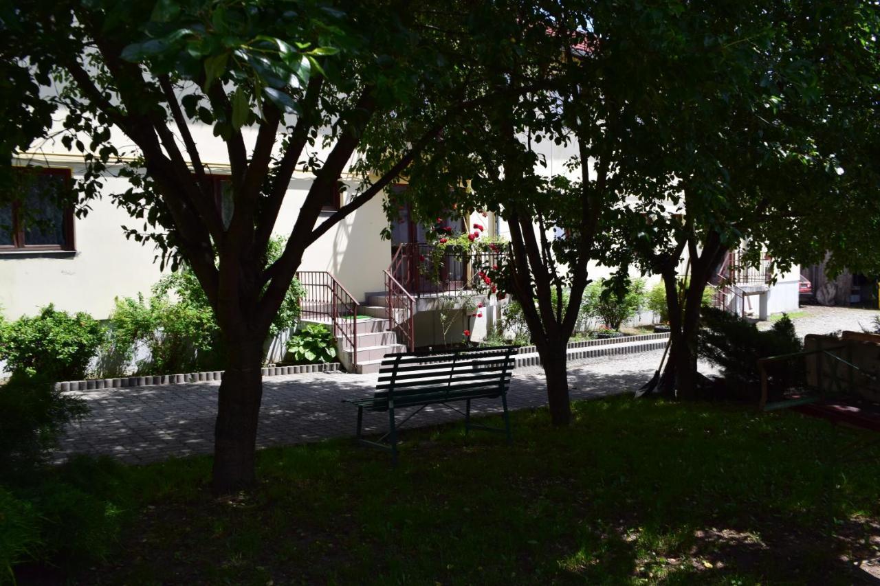 Pension Greenhouse Sibiu Exterior photo
