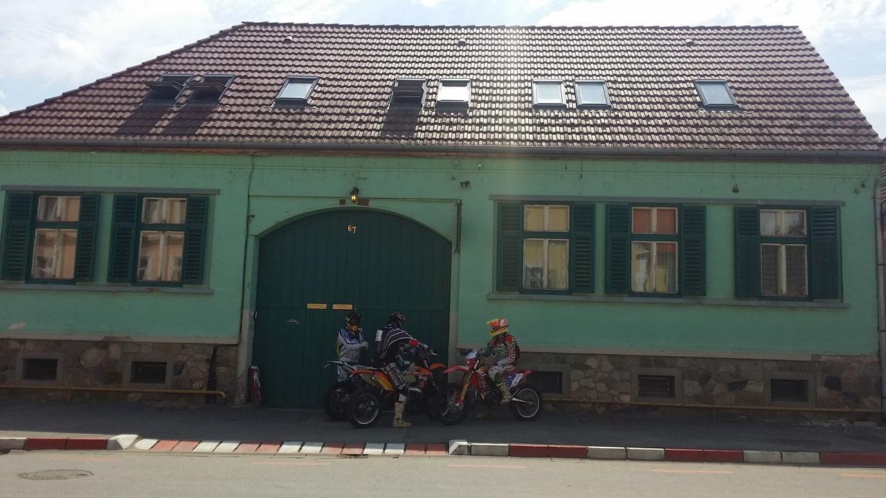 Pension Greenhouse Sibiu Exterior photo